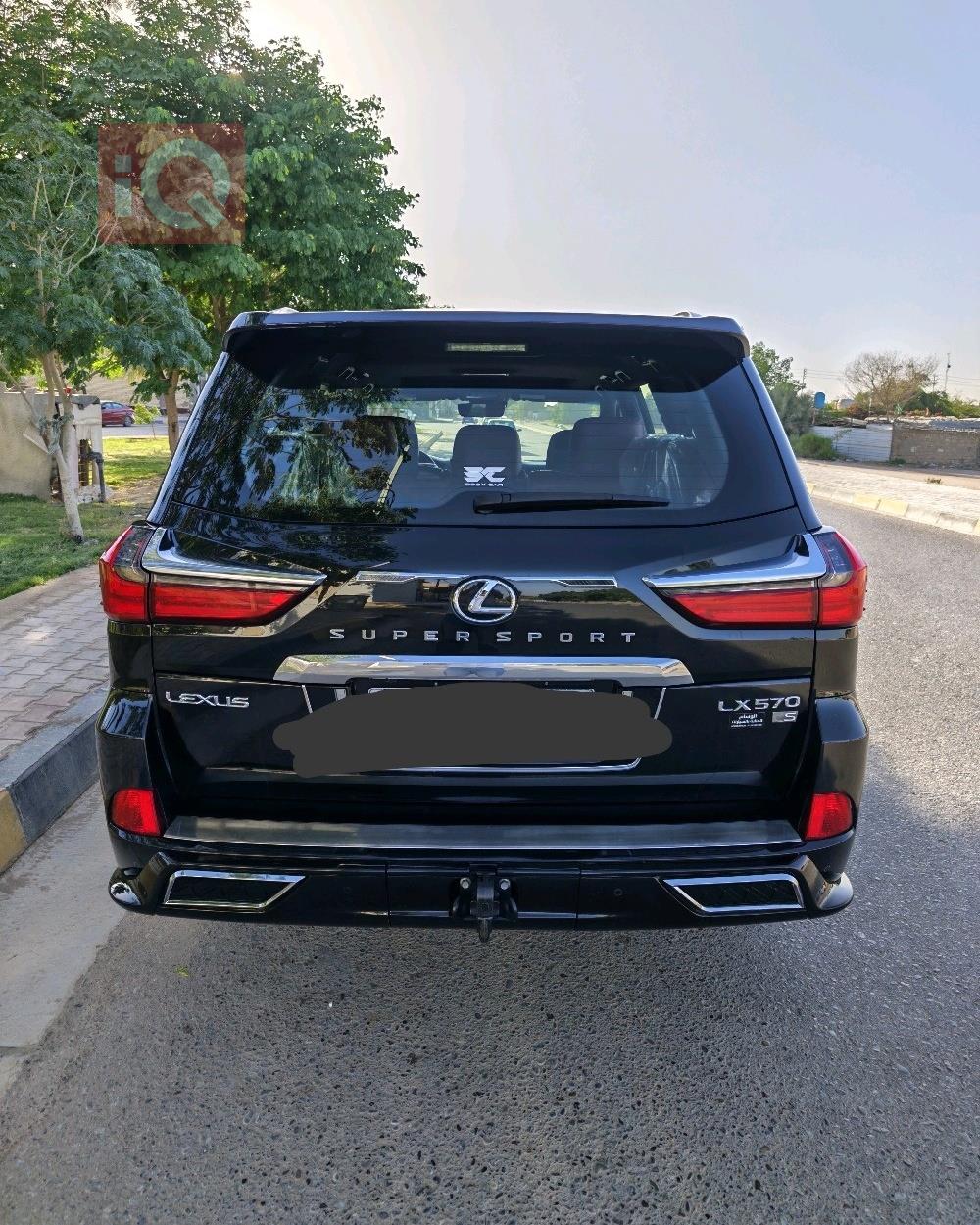 Lexus LX